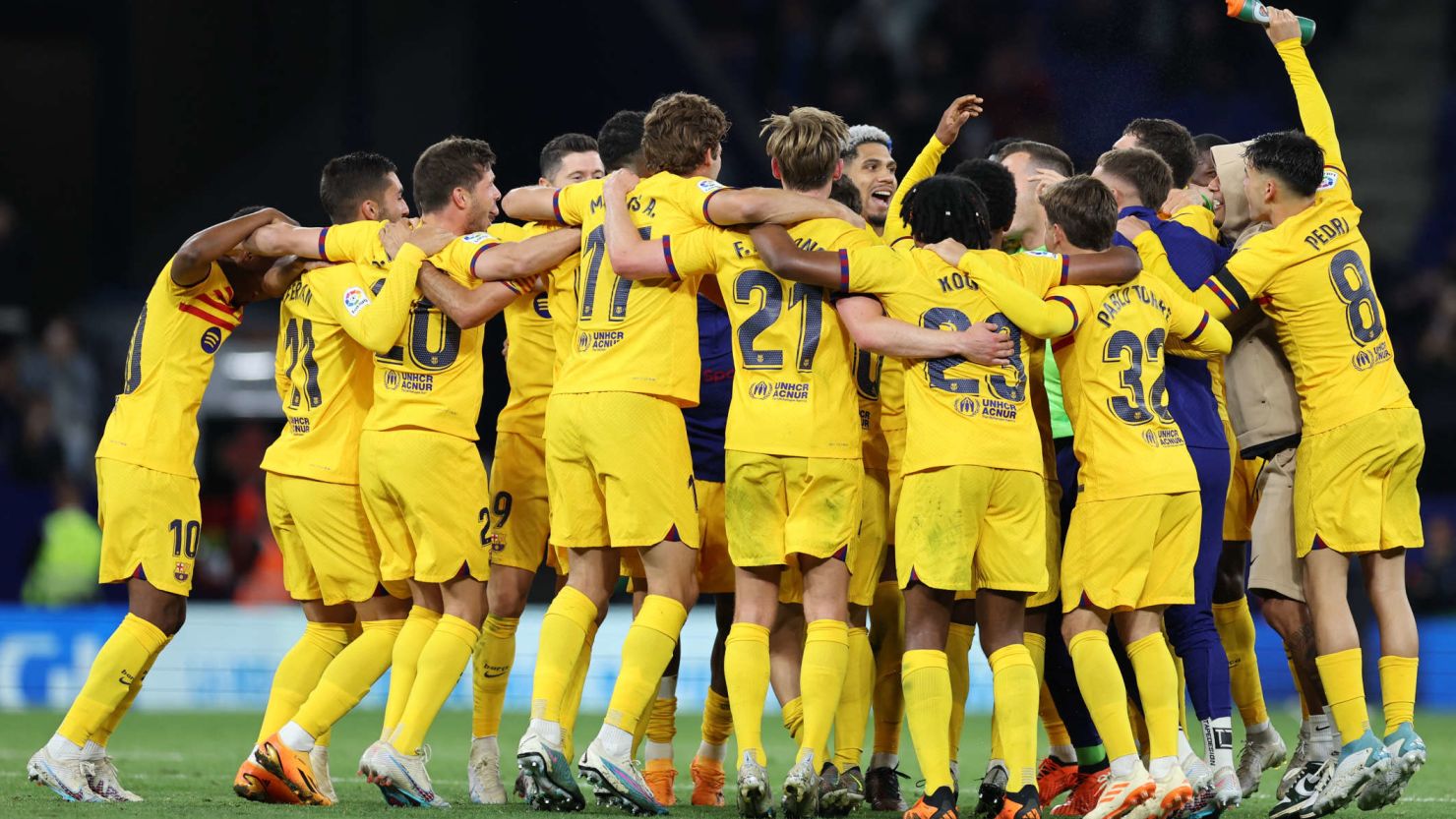 露出破綻 露出破綻